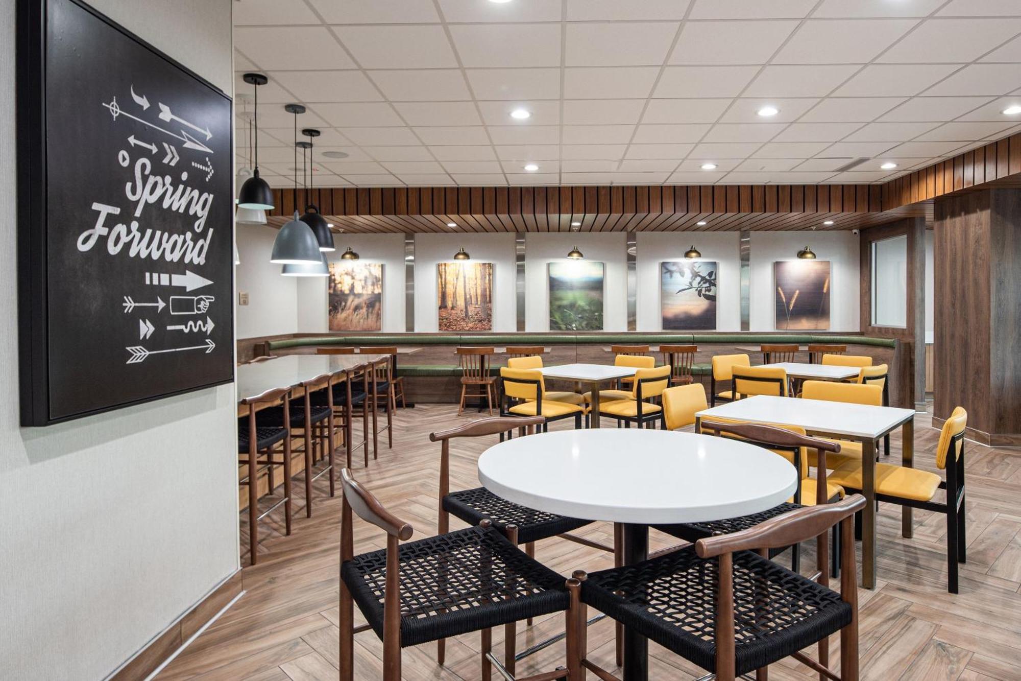 Fairfield By Marriott Inn & Suites Anaheim Los Alamitos Exterior photo