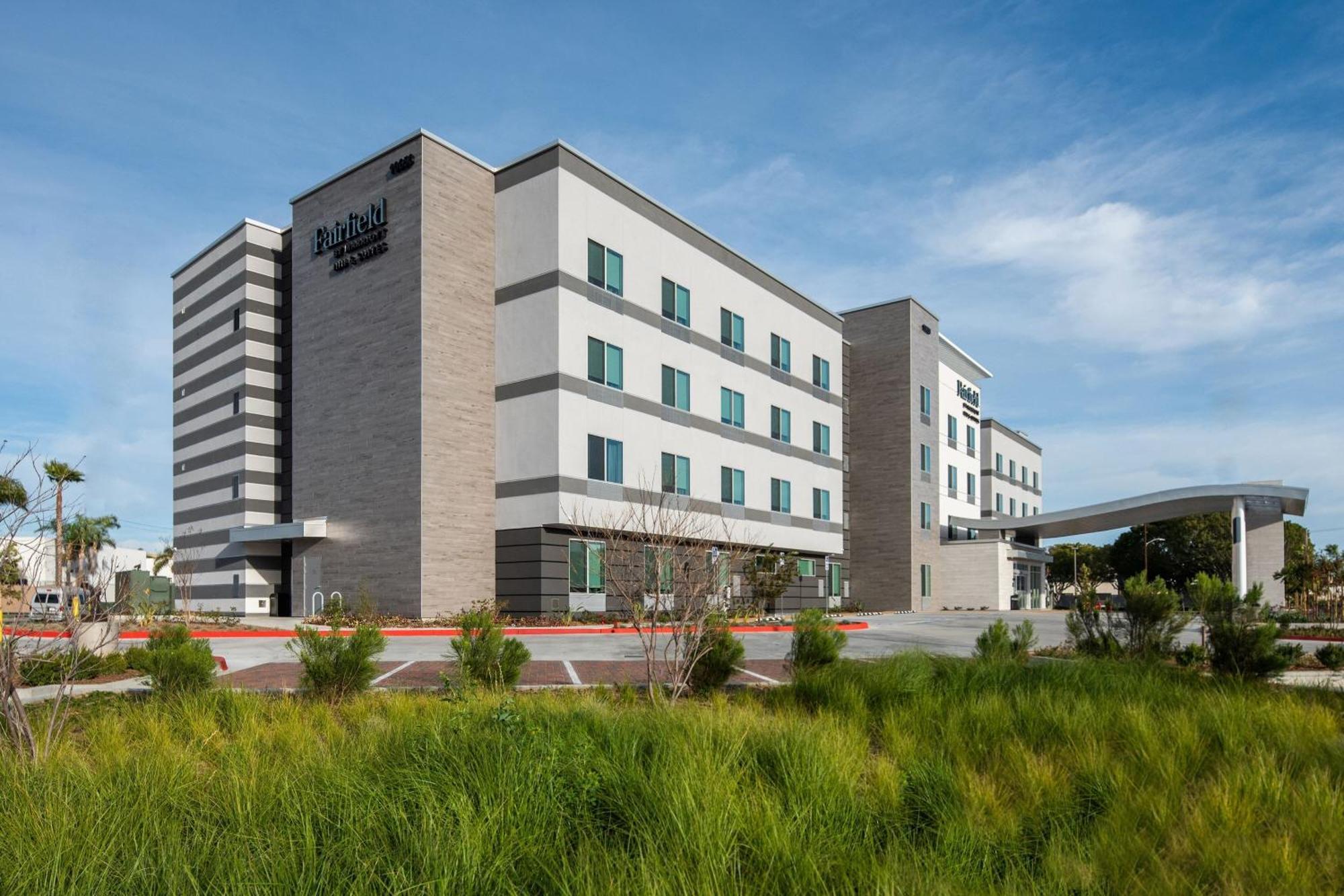 Fairfield By Marriott Inn & Suites Anaheim Los Alamitos Exterior photo
