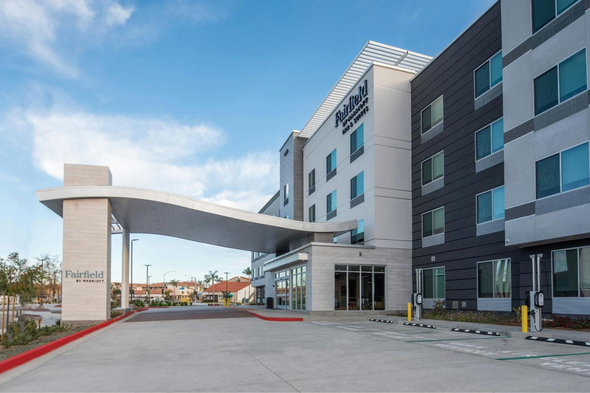 Fairfield By Marriott Inn & Suites Anaheim Los Alamitos Exterior photo